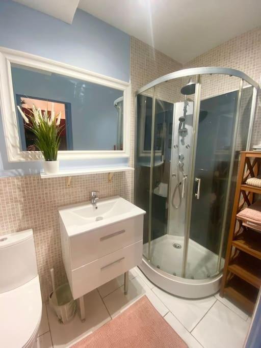 Appartement Neuf Cosy Centre Ville Quartier Haut Sète Exteriör bild